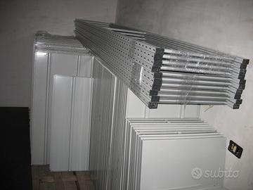 Scaffali industriali di media portata da 290 cm.