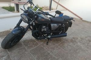 Moto  Guzzi V9 BOBBER  SPECIAL EDITION  KM 536