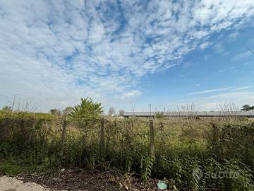 Terreno categoria "D1" con Permesso a Costruire