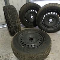 Gomme Invernali 205/55 R16 – 5 fori – Buono stato
