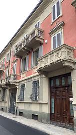 Elegante bilocale di fronte all’Ospedale