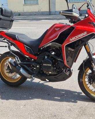 Moto Morini X-Cape 649 Rossa cerchi oro