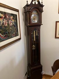 Orologio a pendolo da terra