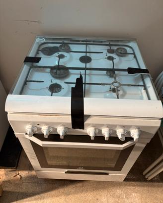 Cucina indesit
