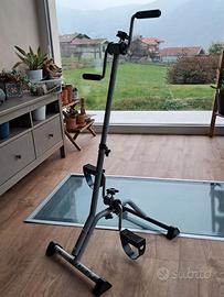 Pedaliera con manubrio