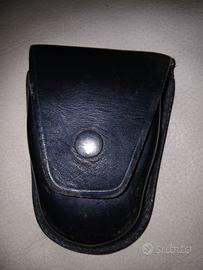Porta manette in cuoio nero, resistentissimo