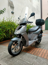 Scooter Aprilia Sportcity 200 pronto all' uso