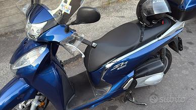 Honda sh 300