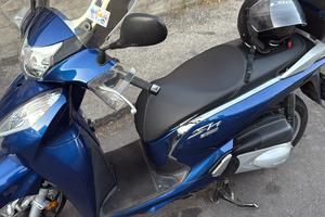 Honda sh 300
