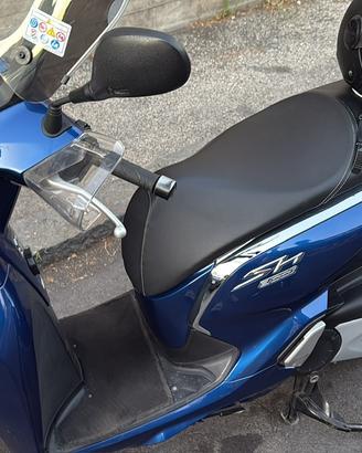 Honda sh 300