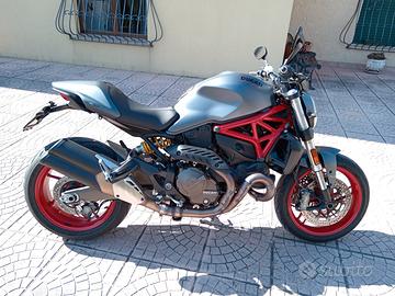 Ducati Monster 821 Senna 