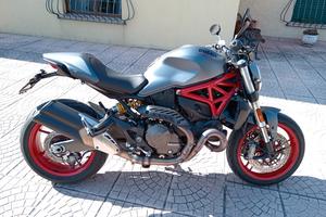 Ducati Monster 821 Senna 