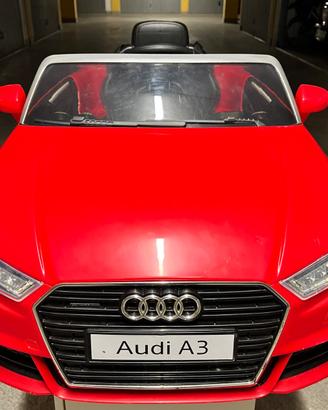Auto elettrica bambini Audi