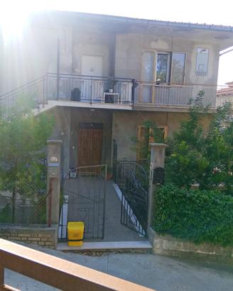Appartamento  casa  singola  bifamigliare