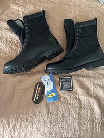 Stivali anfibi Vibram