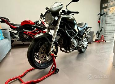 Ducati Monster 620i dark
