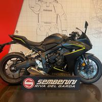 Honda CBR 650 R Mat Black 2026