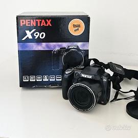 Fotocamera Pentax X90