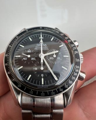 Omega speedmaster esslite