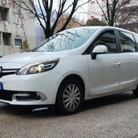 renault scenic 7 posti