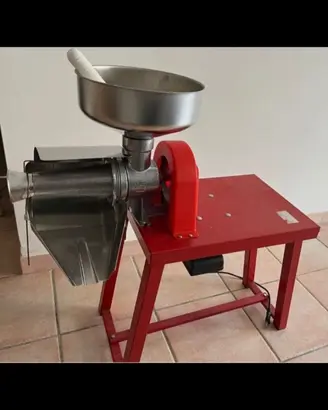 Macchina per fare i pomodori