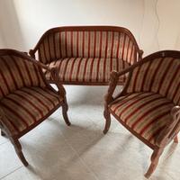 Set due  poltrone e divano