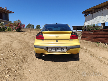 Opel tigra 1.4 16v