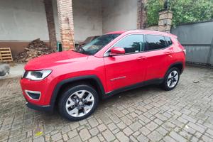 Jeep Compass 2018 con gancio di traino