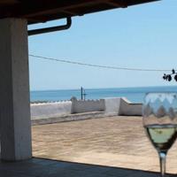 Villetta indipendente a pochi mt dal mare SALENTO