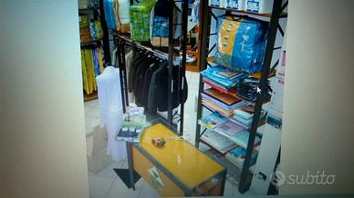 banconi da negozio+ sponde di ferro e mensolelegno