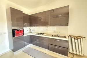 QUADRILOCALE CON POSTO AUTO
