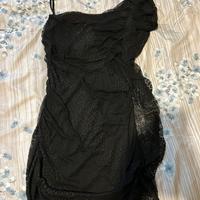 Vestito con una manica