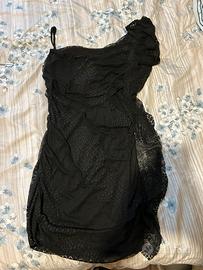 Vestito con una manica