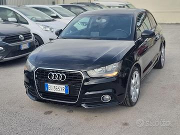 audi A1 TFSI 1400-122 cv S-TRONIC S-LINE