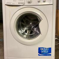 Lavatrice Indesit IWC 81082