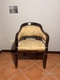 Poltroncina anni 30 stile liberty da restaurare