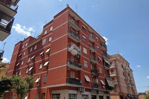 2 LOCALI A ROMA