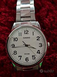 Casio  Uomo Quartz WR 50M Acciaio Inox