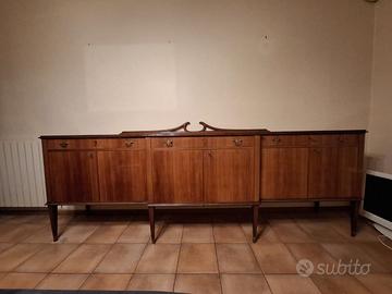 Soggiorno in piuma di mogano