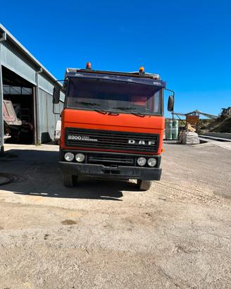 Camion Daf 2300 macchina operatrice