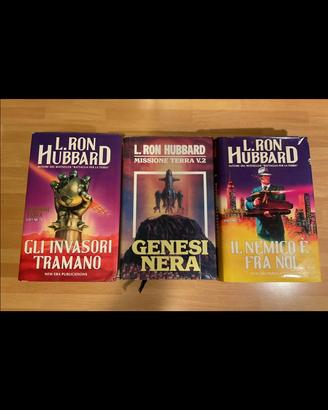 Set 3 volumi di L. Ron Hubbard a 10 euro.