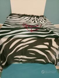 Foulard Conbipel ,bianco e blu.