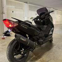 Yamaha T max black max
