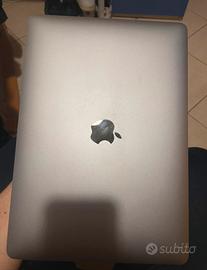 MacBook Air M1 2022