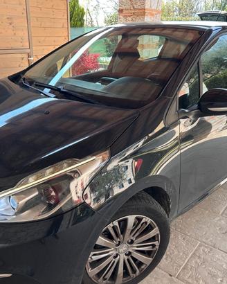 Peugeot 208 1.6 HDi 75cv-OK Neopatentati-Revisione