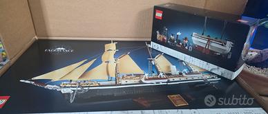 lego nave Endurance con la sua scialuppa 
