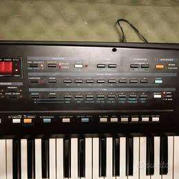 Tastiera Roland E15