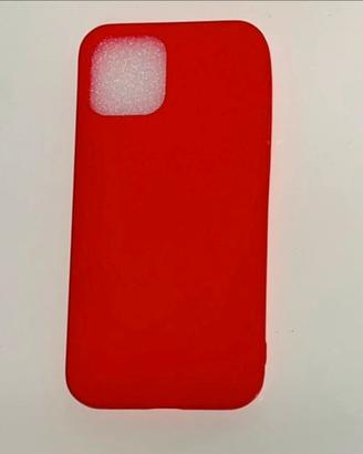 Cover semi rigida rossa per iPhone 14 pro.