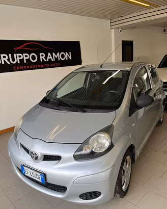 Toyota Aygo 1.0 12V VVT-i 3 porte Sol Connect