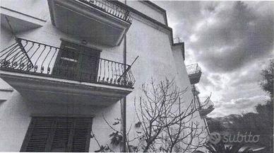 Immobile in asta di 30 m² a La Maddalena